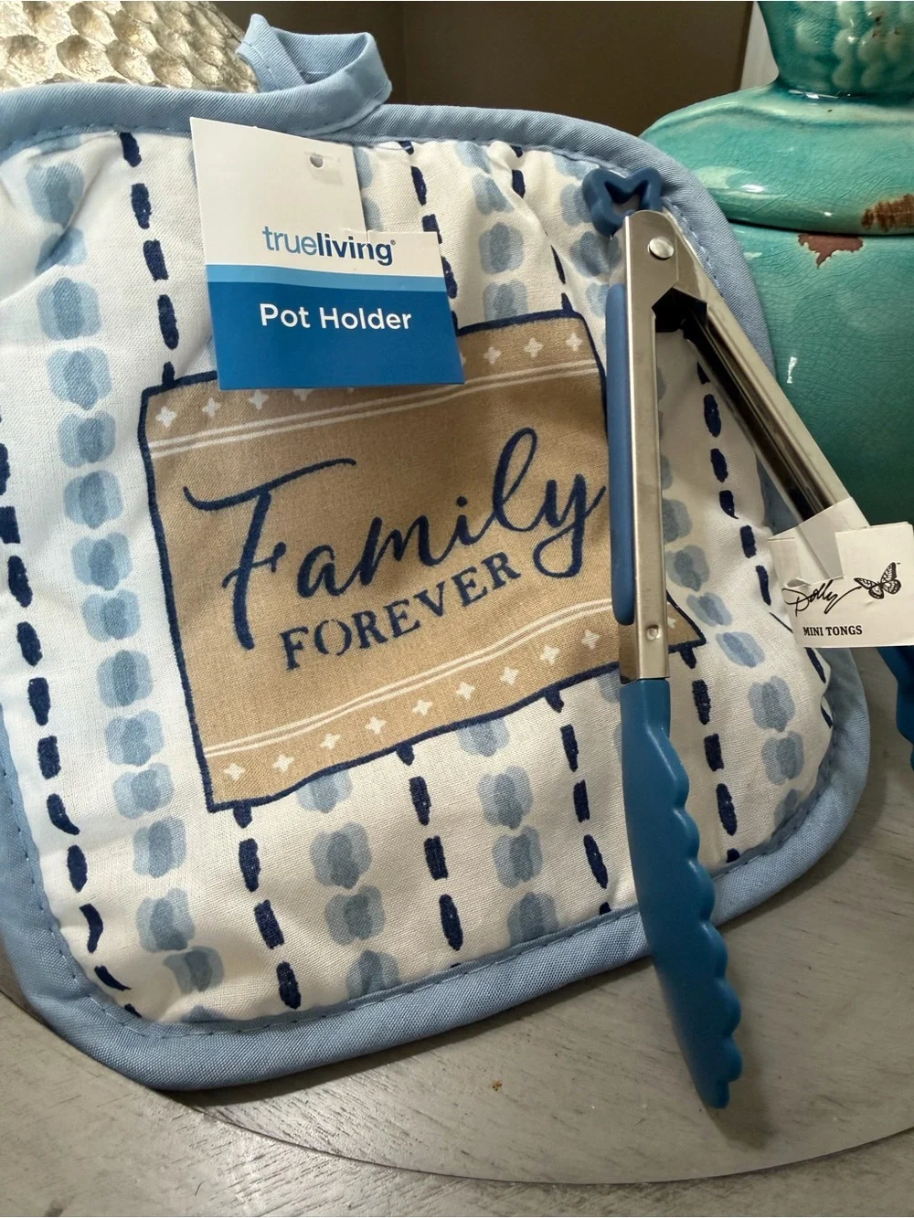 Dolly Parton Tongs and Blue 'Family Forever' Pot Holder Bundle. NWT